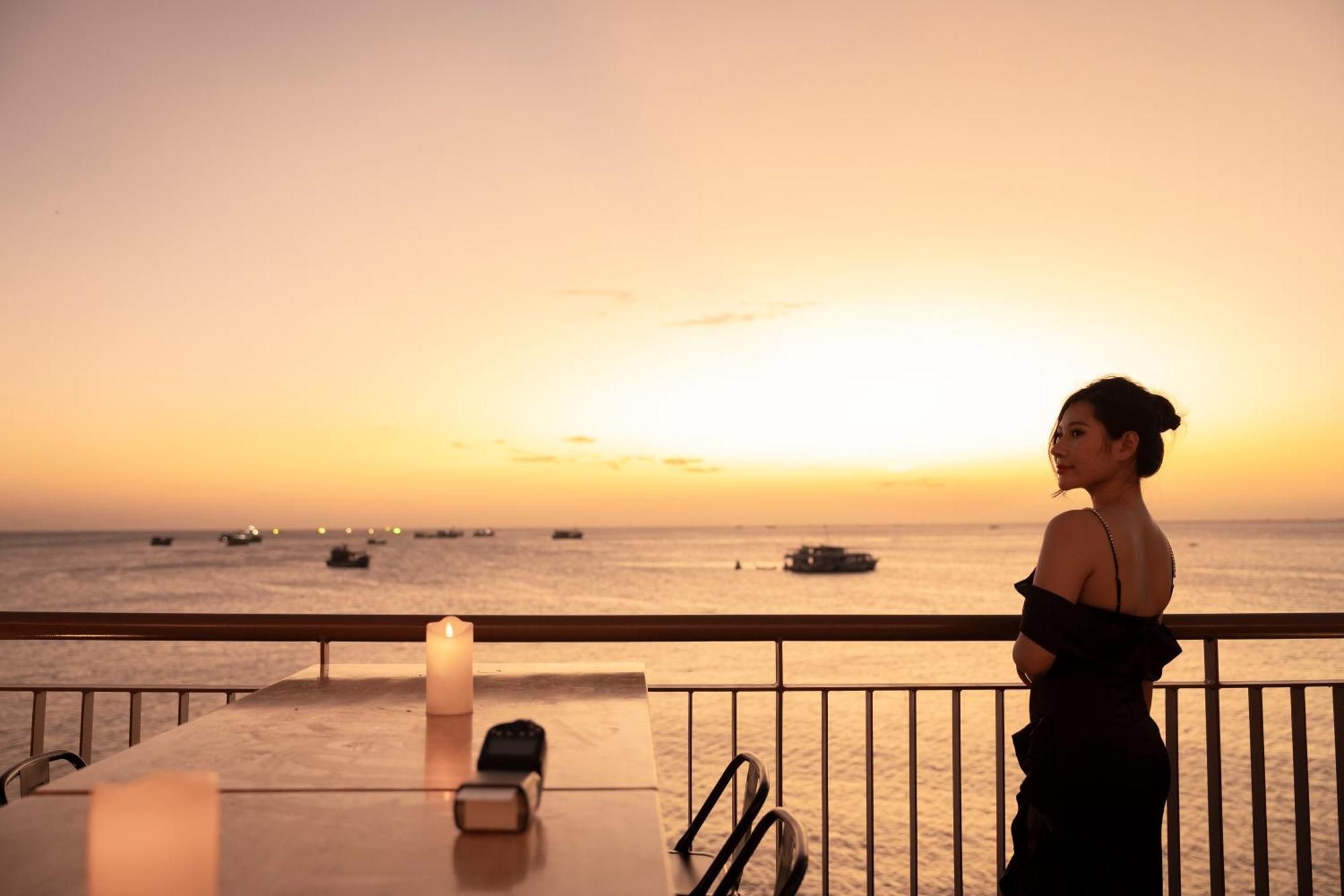 Sunset Sorrento Phu Quoc 아파트 호텔 외부 사진