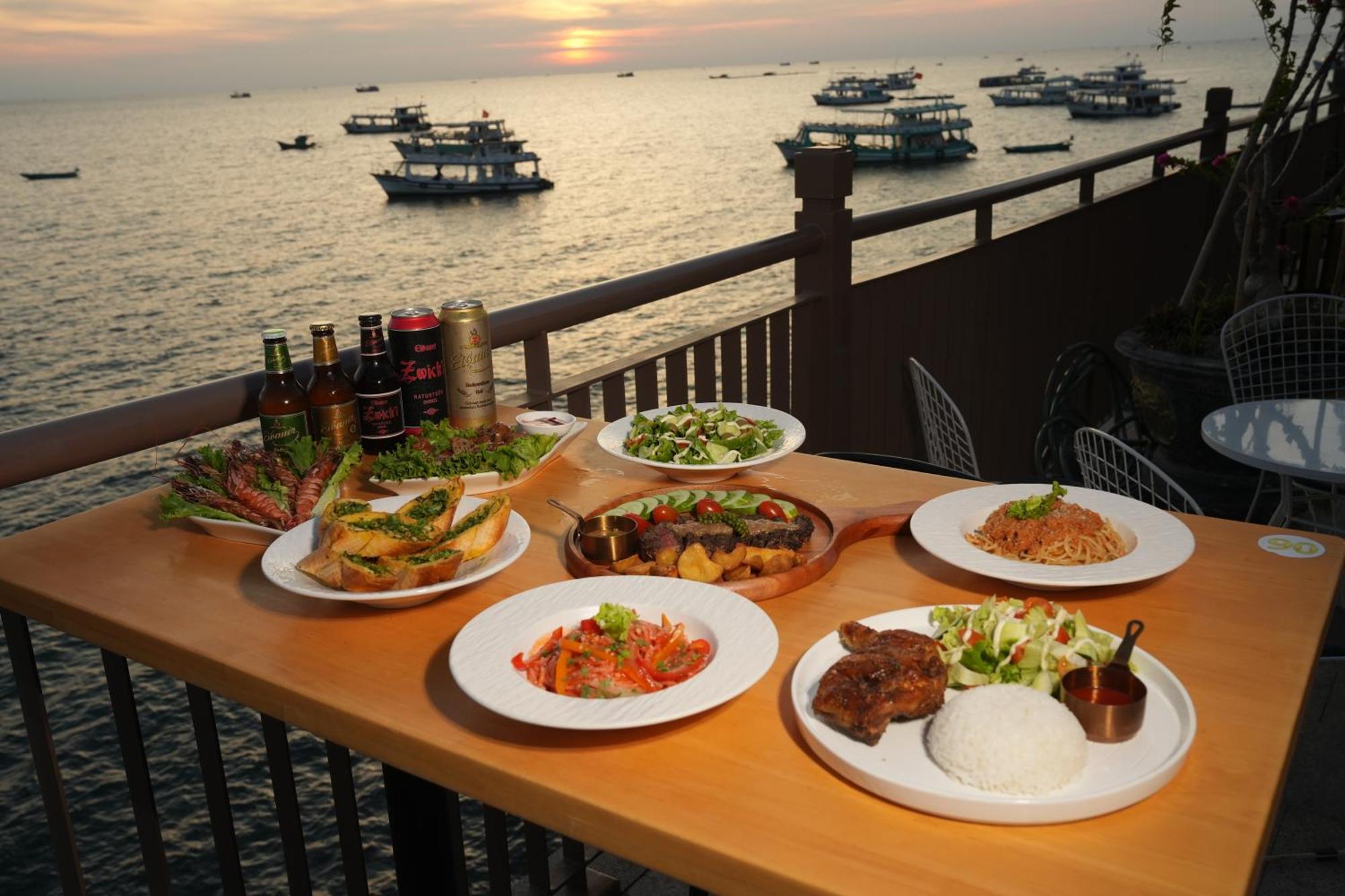 Sunset Sorrento Phu Quoc 아파트 호텔 외부 사진