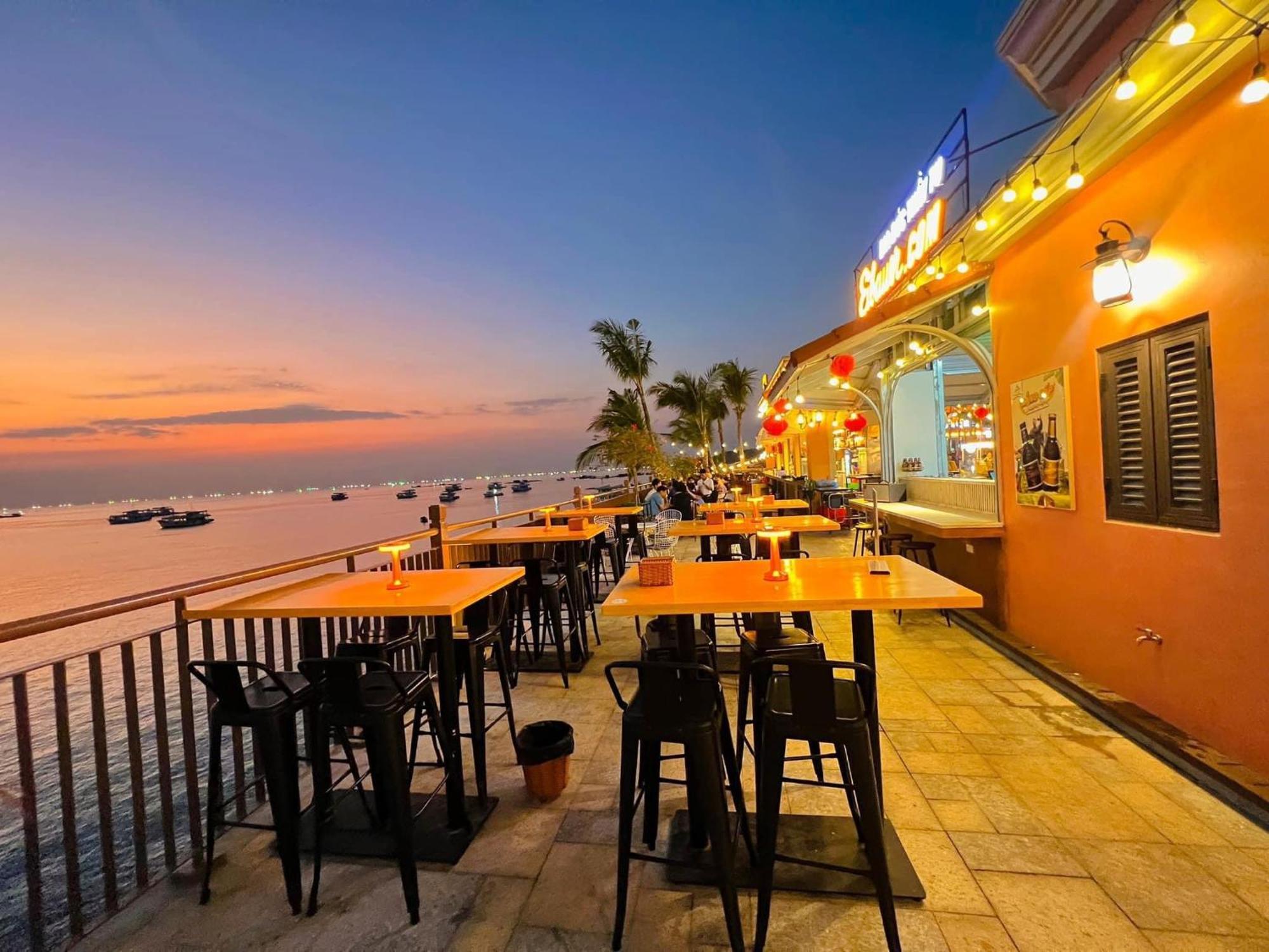 Sunset Sorrento Phu Quoc 아파트 호텔 외부 사진