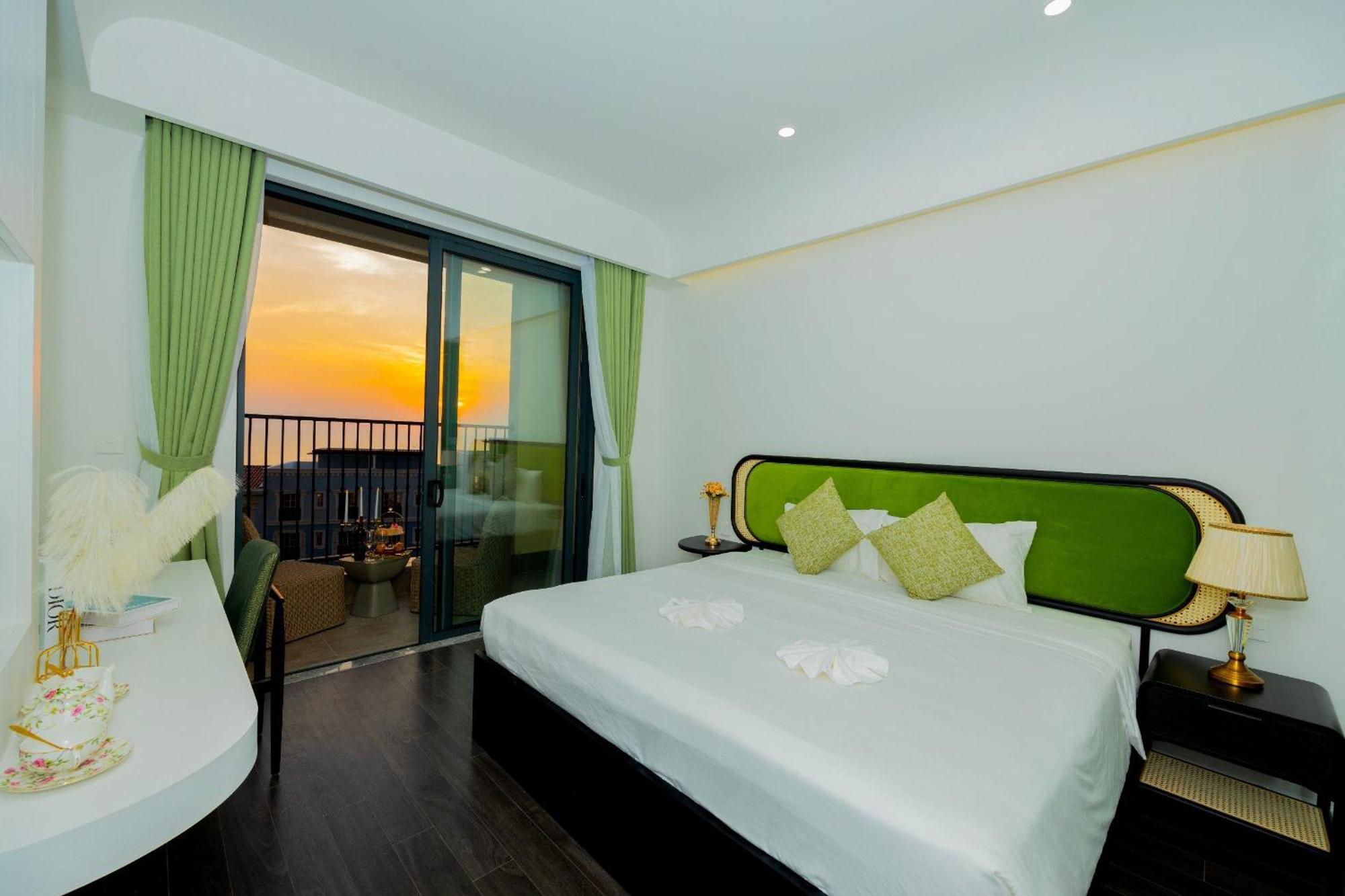Sunset Sorrento Phu Quoc 아파트 호텔 외부 사진