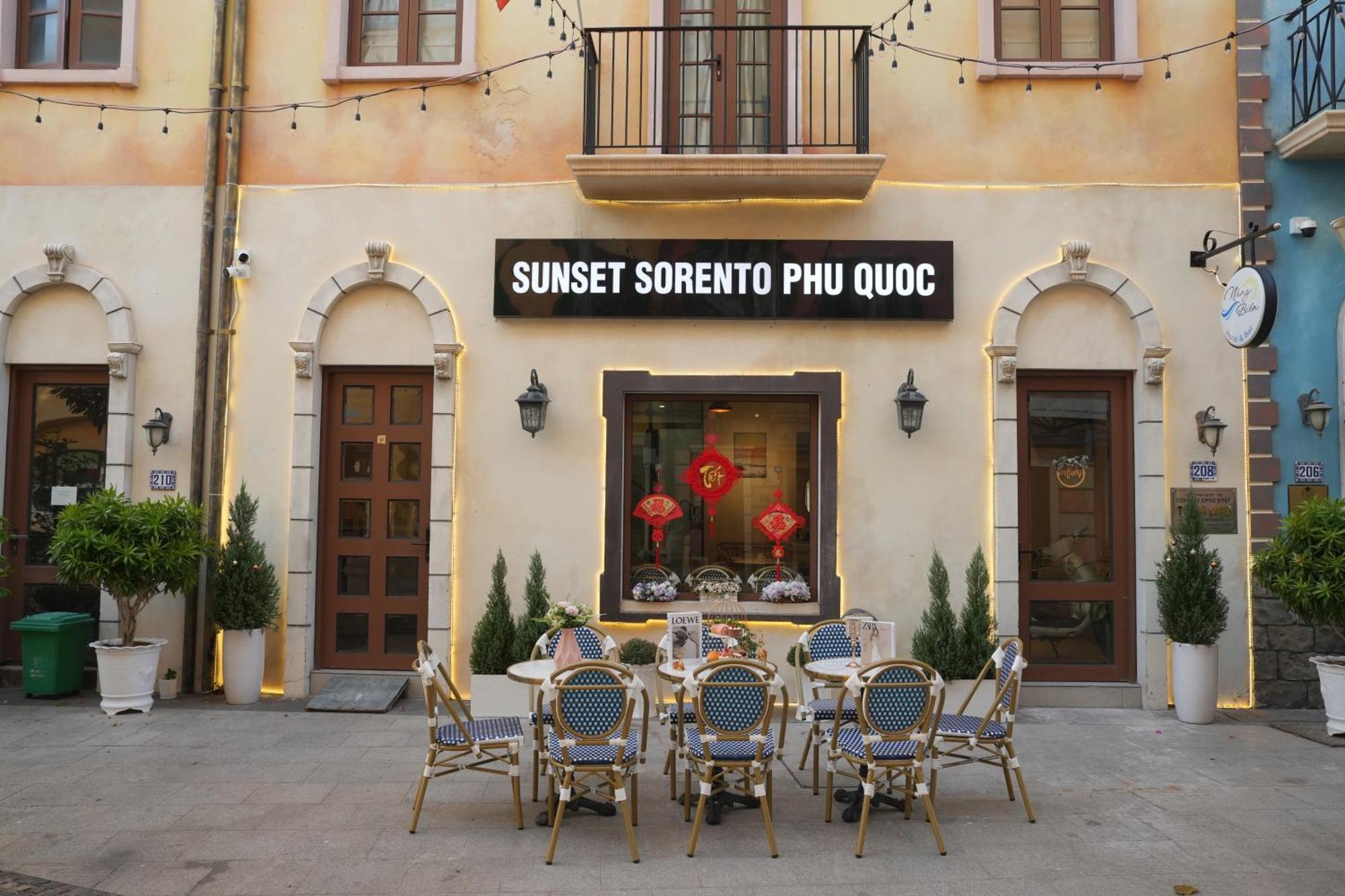 Sunset Sorrento Phu Quoc 아파트 호텔 외부 사진