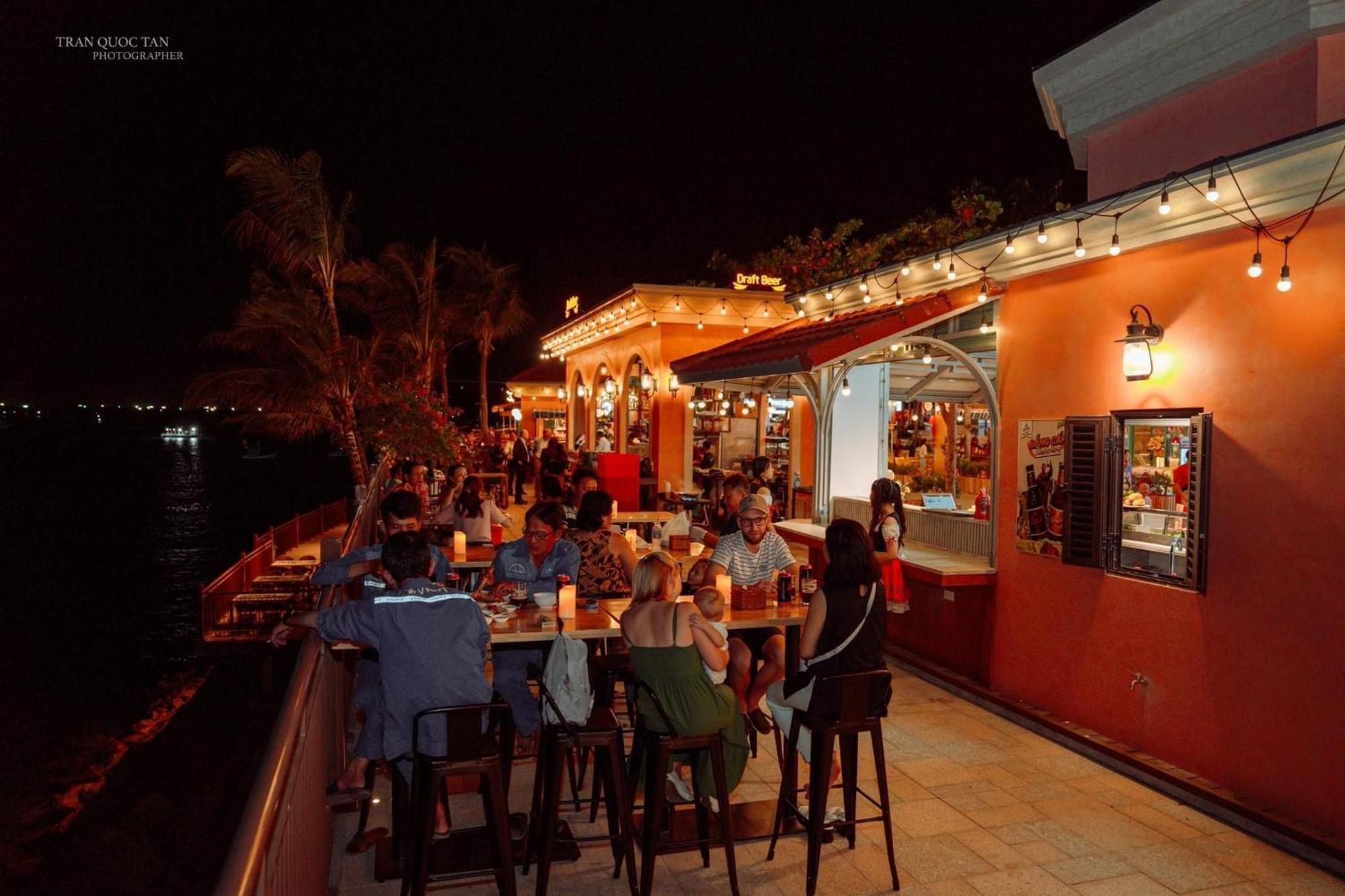 Sunset Sorrento Phu Quoc 아파트 호텔 외부 사진
