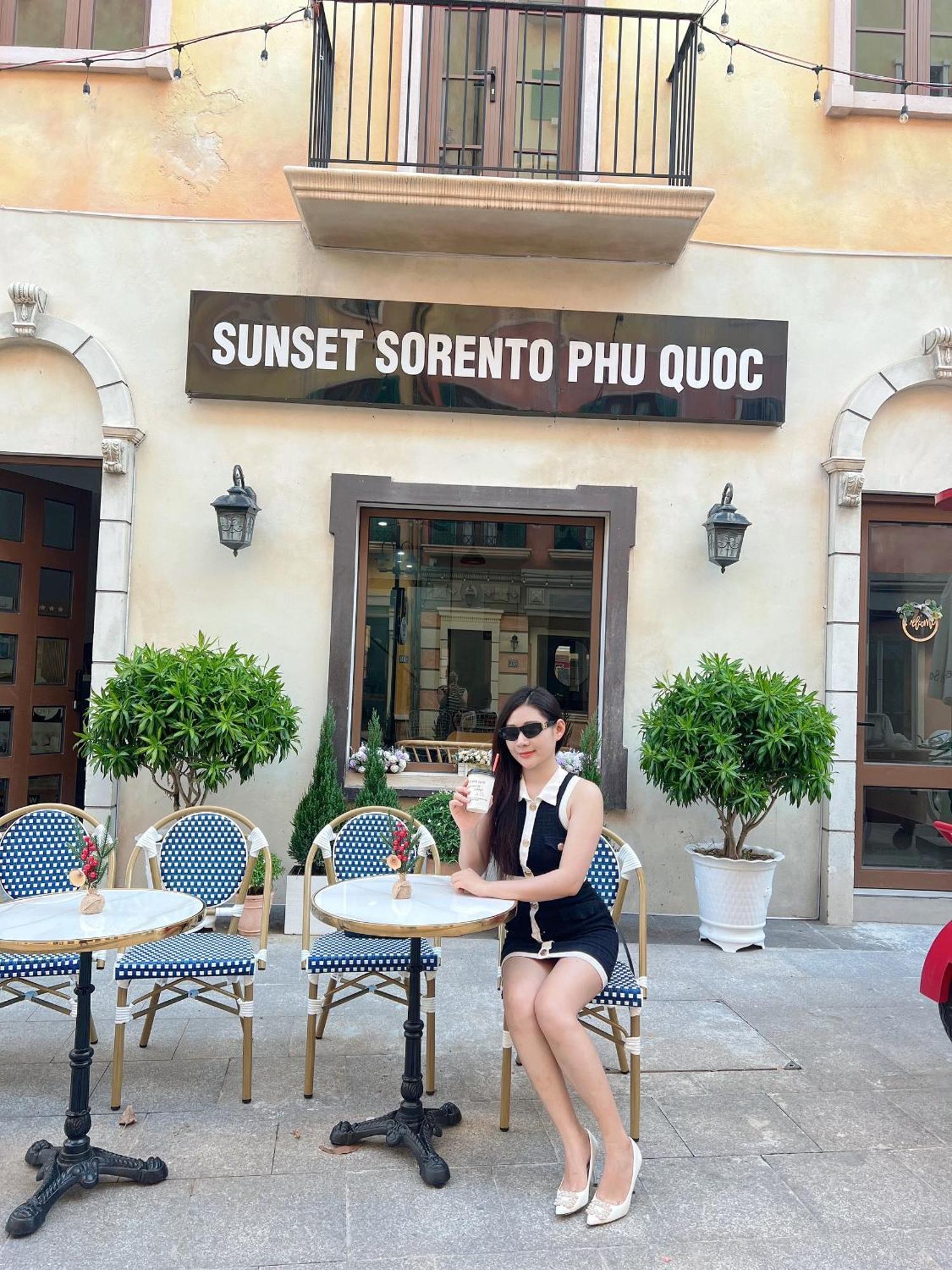 Sunset Sorrento Phu Quoc 아파트 호텔 외부 사진
