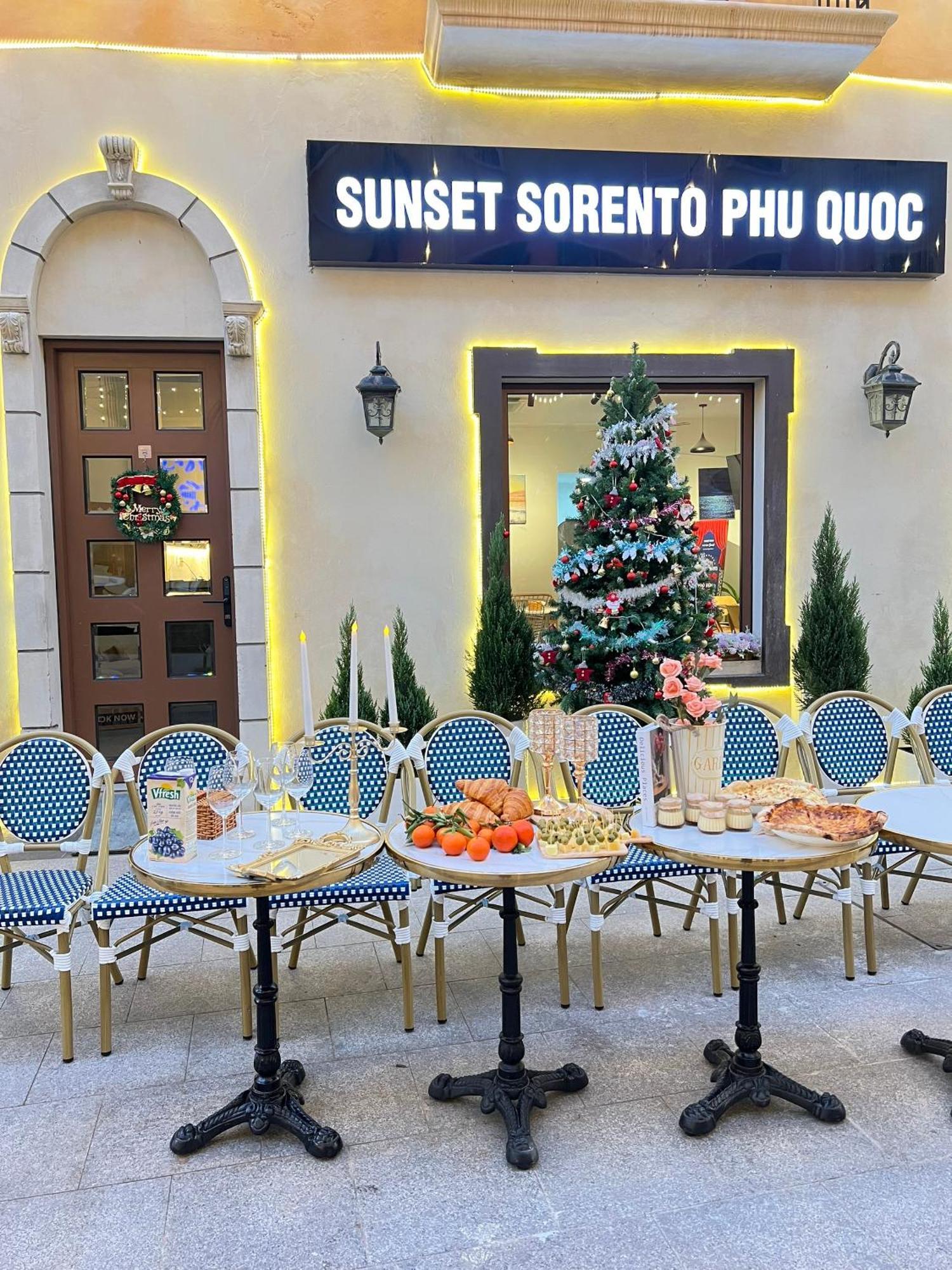 Sunset Sorrento Phu Quoc 아파트 호텔 외부 사진
